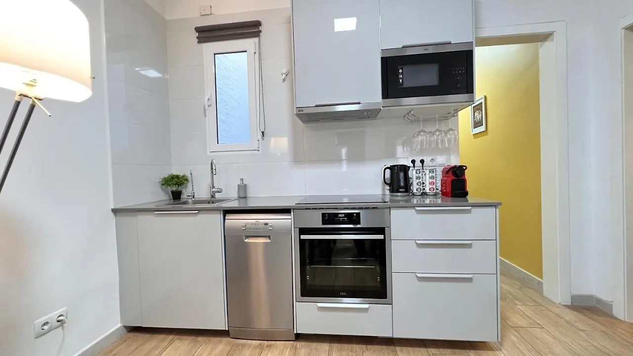New Camp Nou Apartment/Diret Airport,Beautiful L'Hospitalet de Llobregat 0*,  España